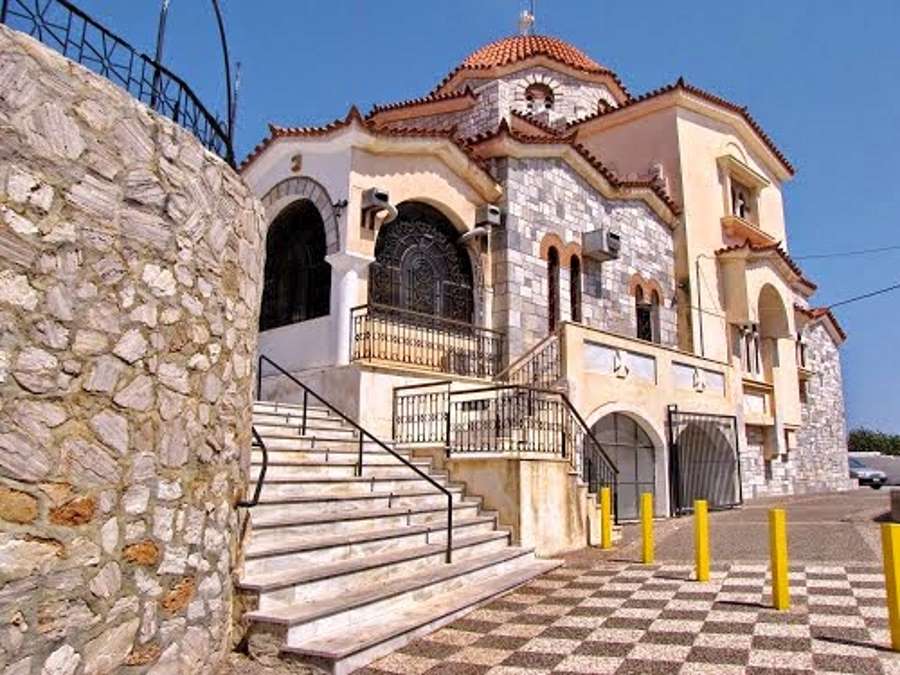 Ιερό Προσκύνημα Αγ. Νεκταρίου Καμάριζα - Λαύριο (παραμονές εορτής)
